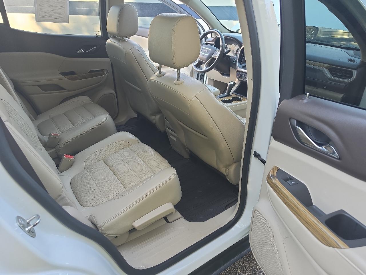 GMC Acadia FWD 4dr Denali 2017