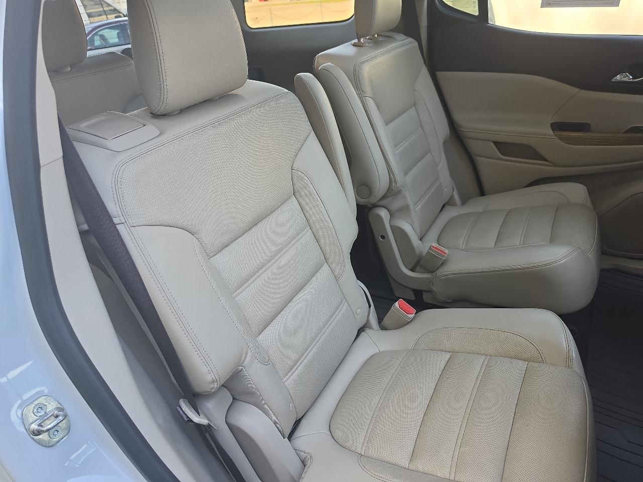 GMC Acadia FWD 4dr Denali 2017