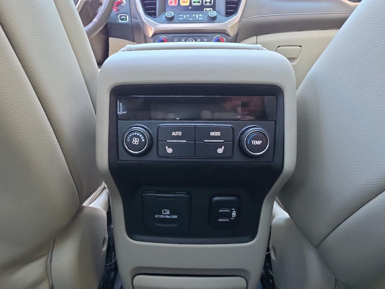 GMC Acadia FWD 4dr Denali 2017