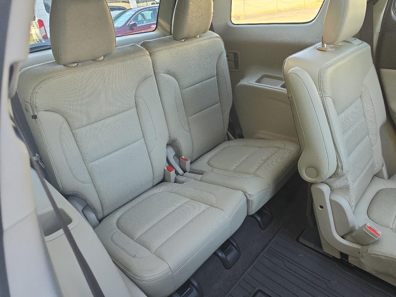 GMC Acadia FWD 4dr Denali 2017