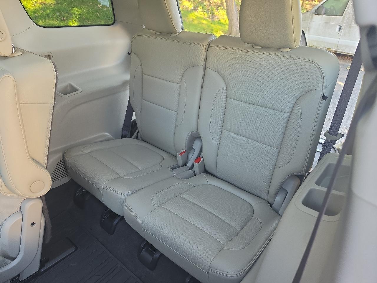 GMC Acadia FWD 4dr Denali 2017