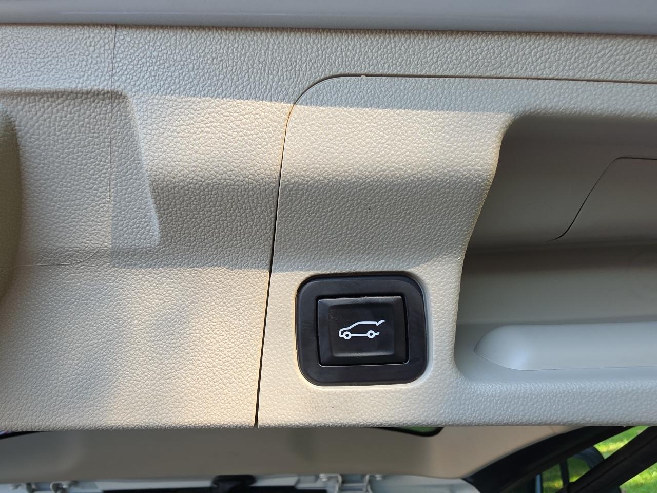 GMC Acadia FWD 4dr Denali 2017