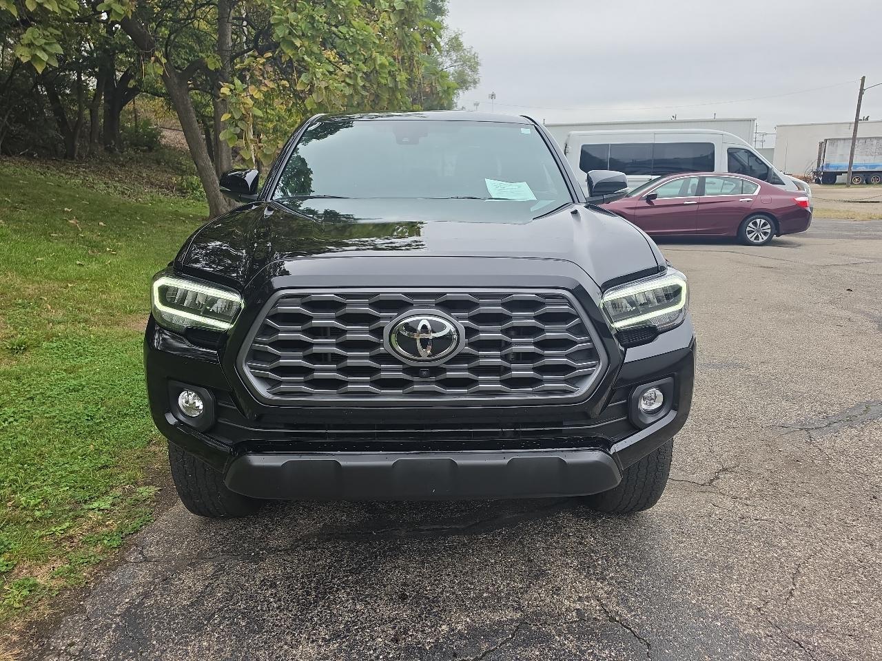 Toyota Tacoma 4WD SR Double Cab 5' Bed V6 AT (Natl) 2023