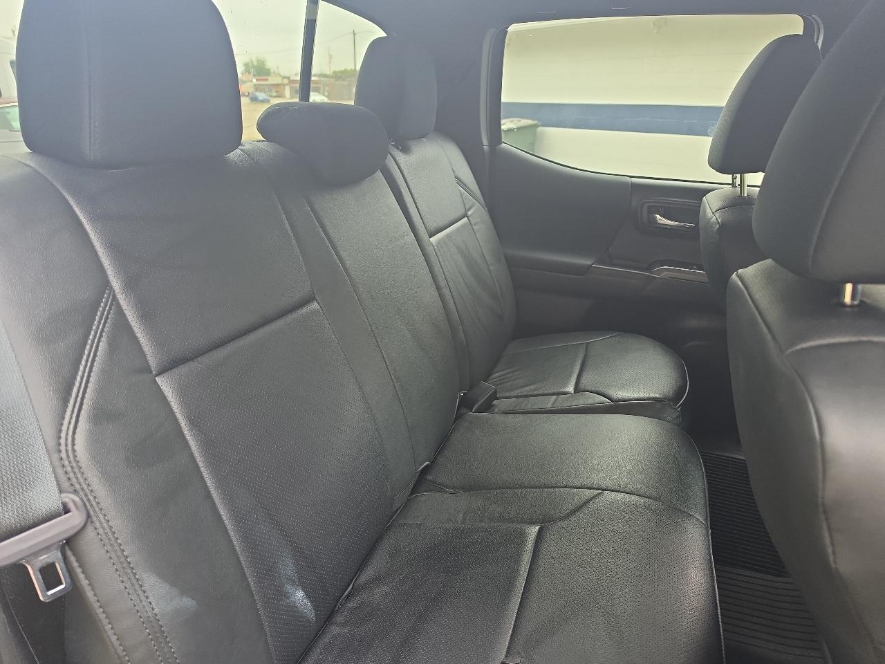 Toyota Tacoma 4WD SR Double Cab 5' Bed V6 AT (Natl) 2023