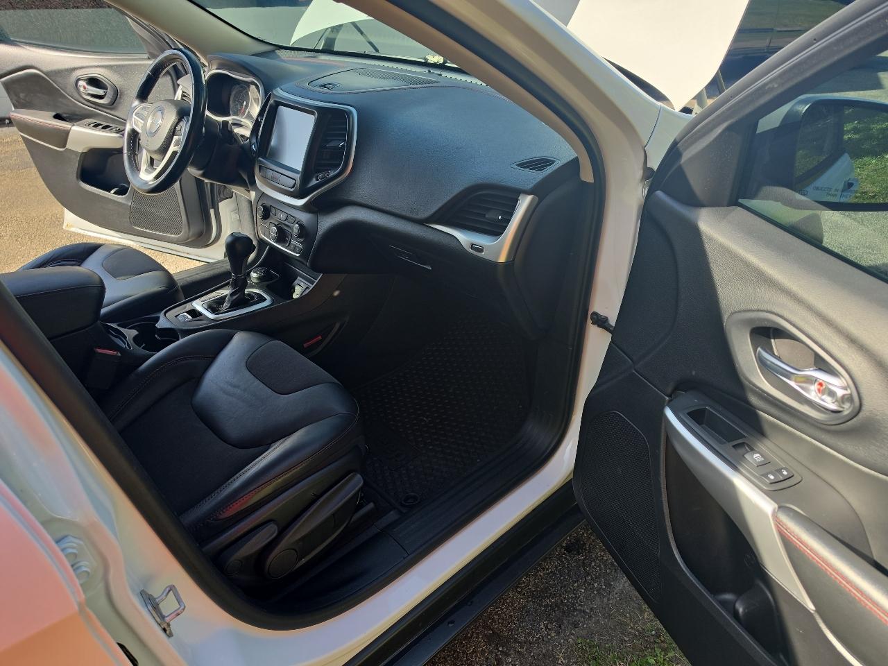 Jeep Cherokee Trailhawk 4x4 2018