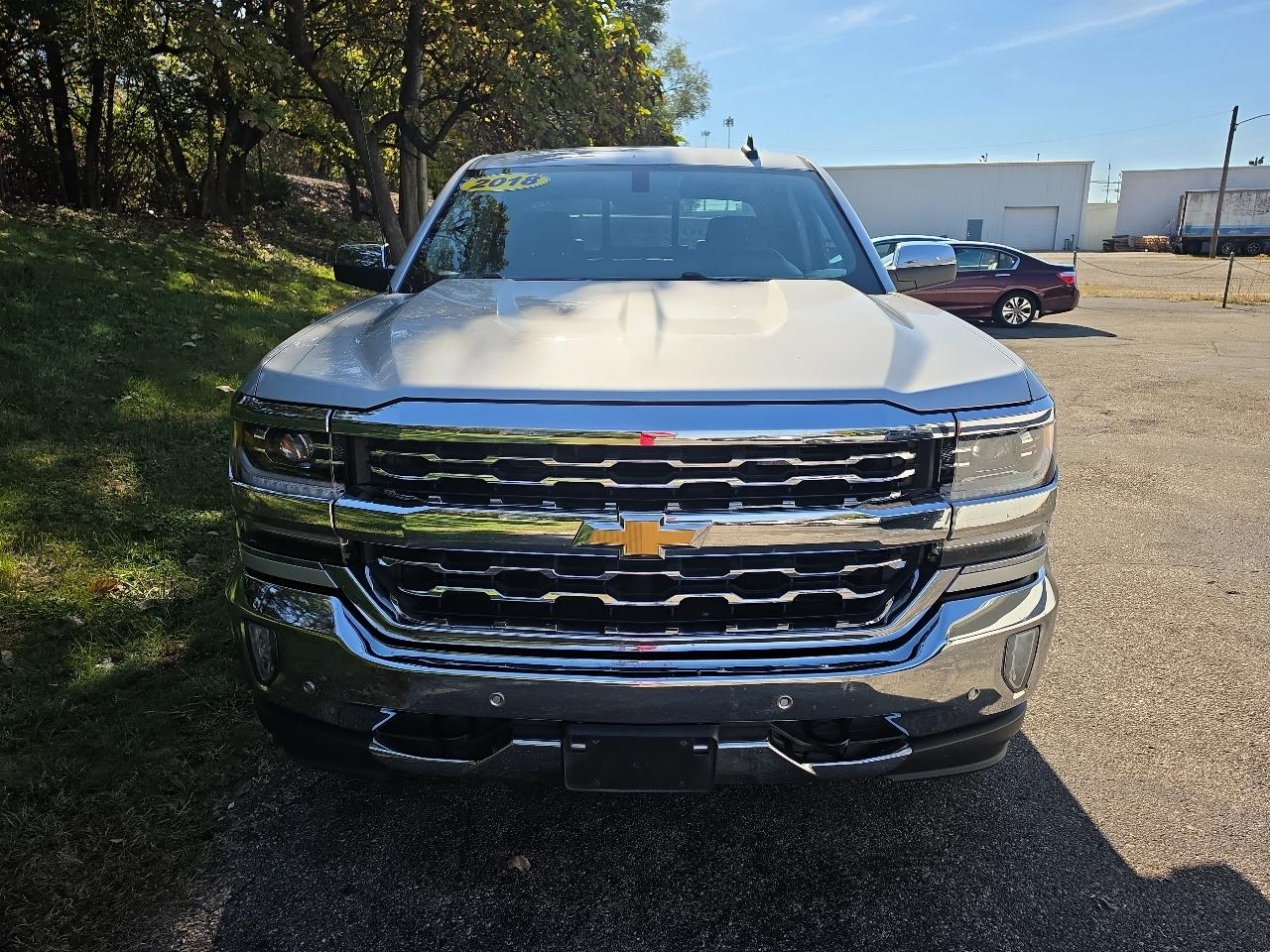 Chevrolet Silverado 1500 4WD Crew Cab 143.5" LTZ w/1LZ 2018