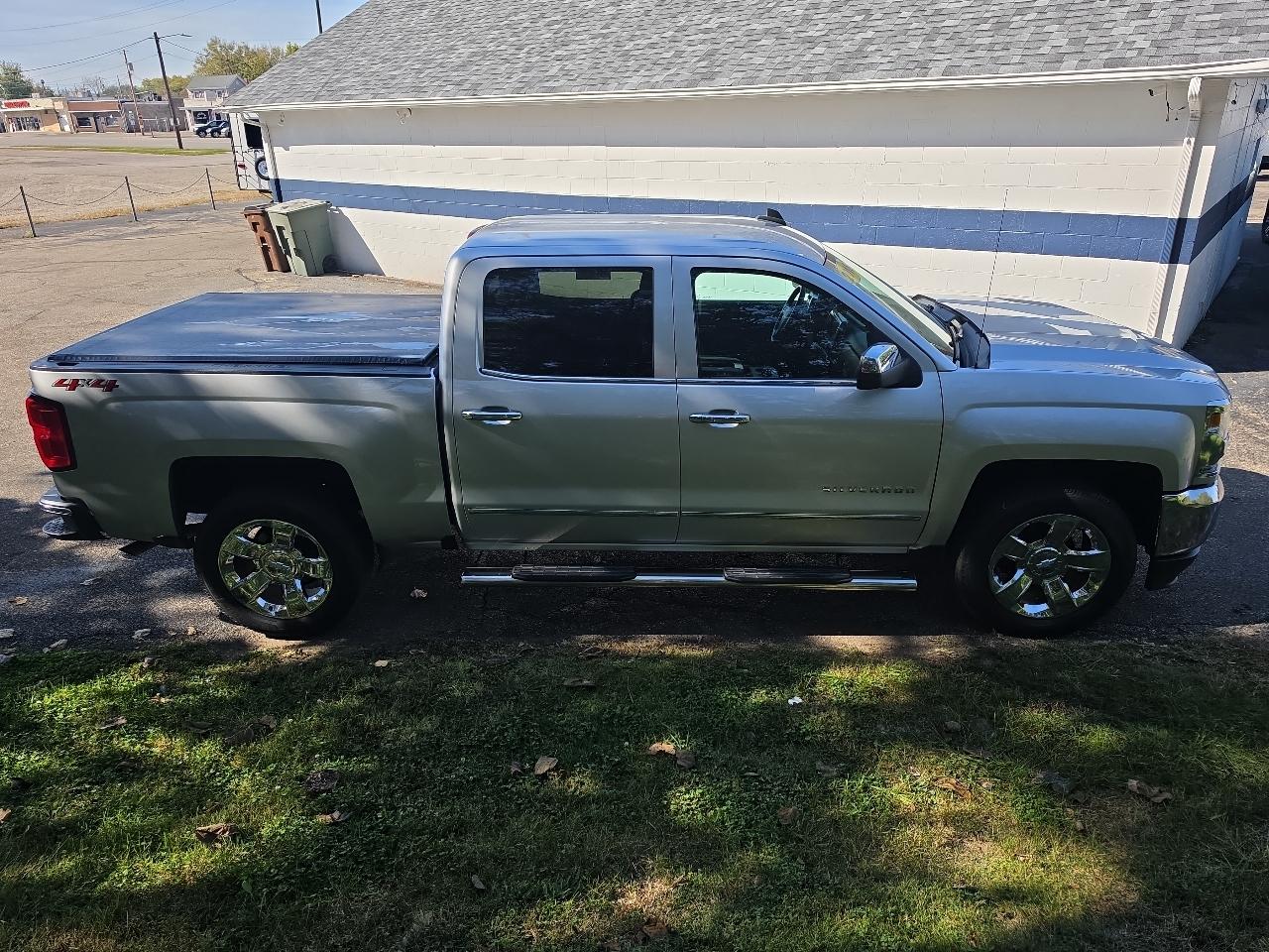 Chevrolet Silverado 1500 4WD Crew Cab 143.5" LTZ w/1LZ 2018