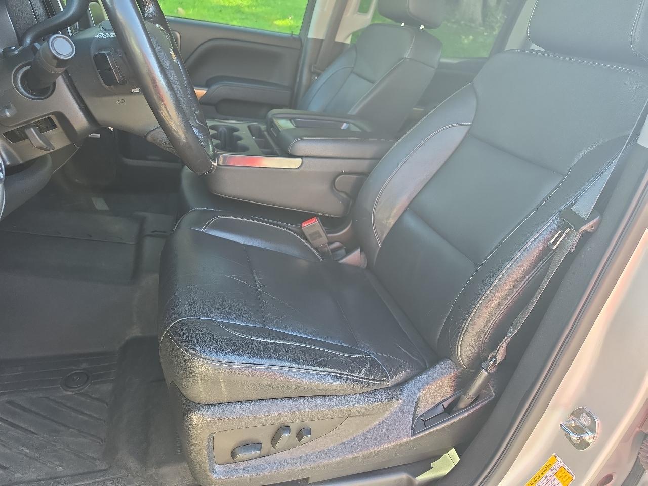Chevrolet Silverado 1500 4WD Crew Cab 143.5" LTZ w/1LZ 2018