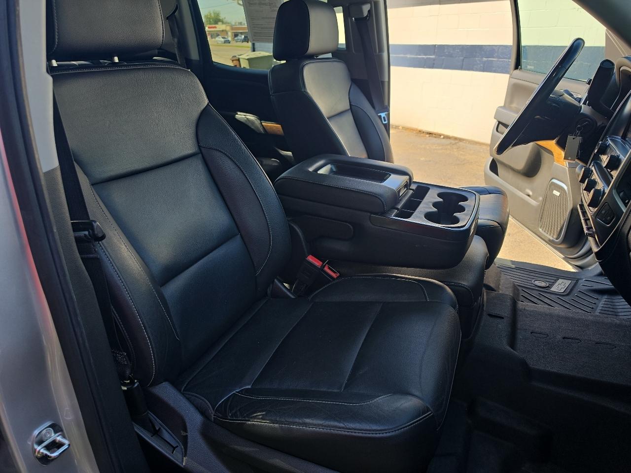 Chevrolet Silverado 1500 4WD Crew Cab 143.5" LTZ w/1LZ 2018