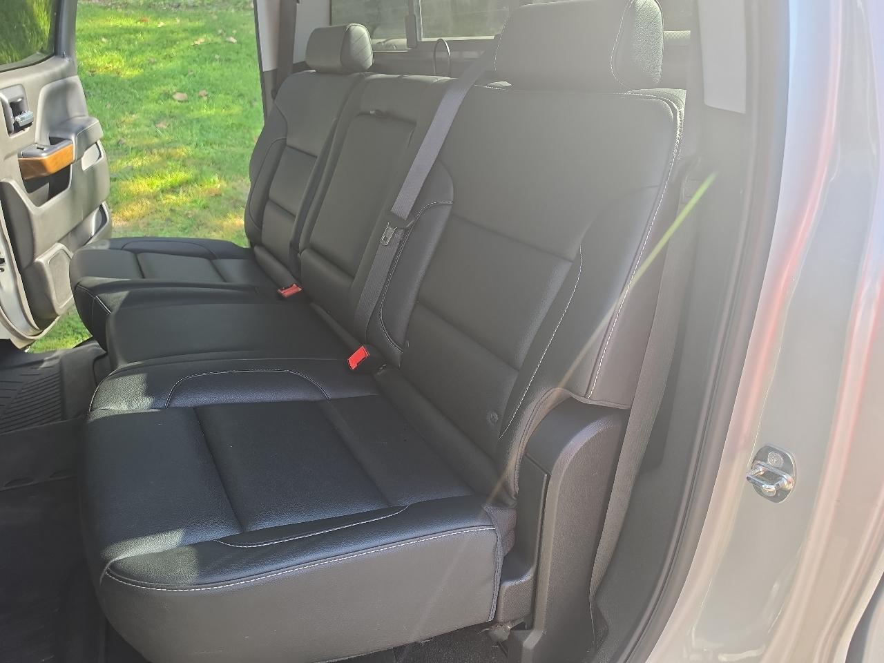 Chevrolet Silverado 1500 4WD Crew Cab 143.5" LTZ w/1LZ 2018