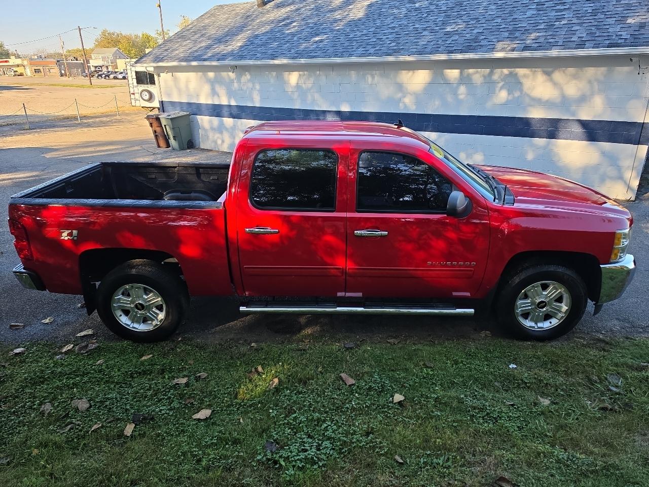 Chevrolet Silverado 1500 4WD Crew Cab 143.5" LT 2012