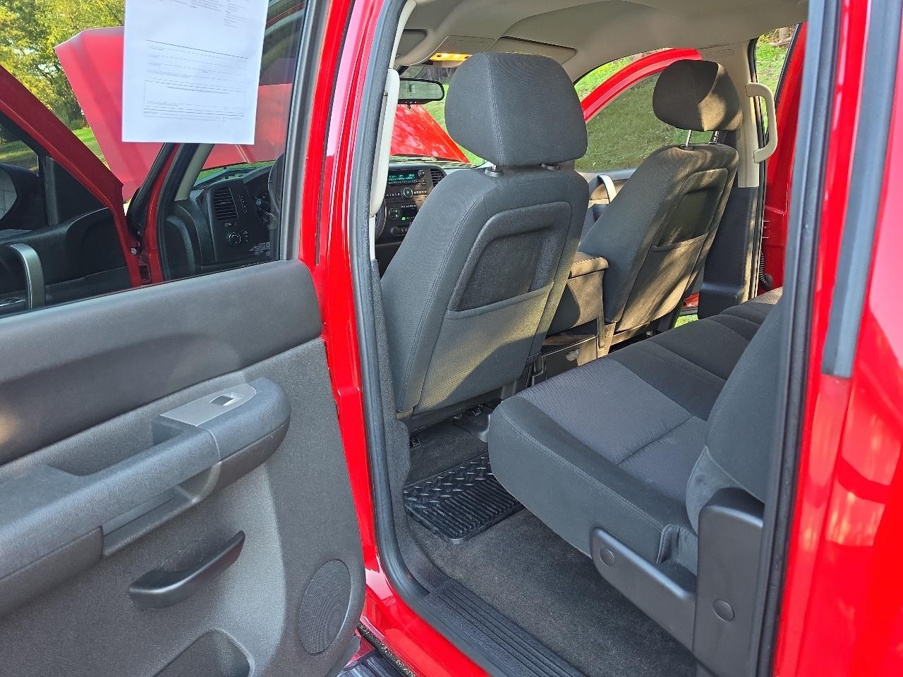 Chevrolet Silverado 1500 4WD Crew Cab 143.5" LT 2012