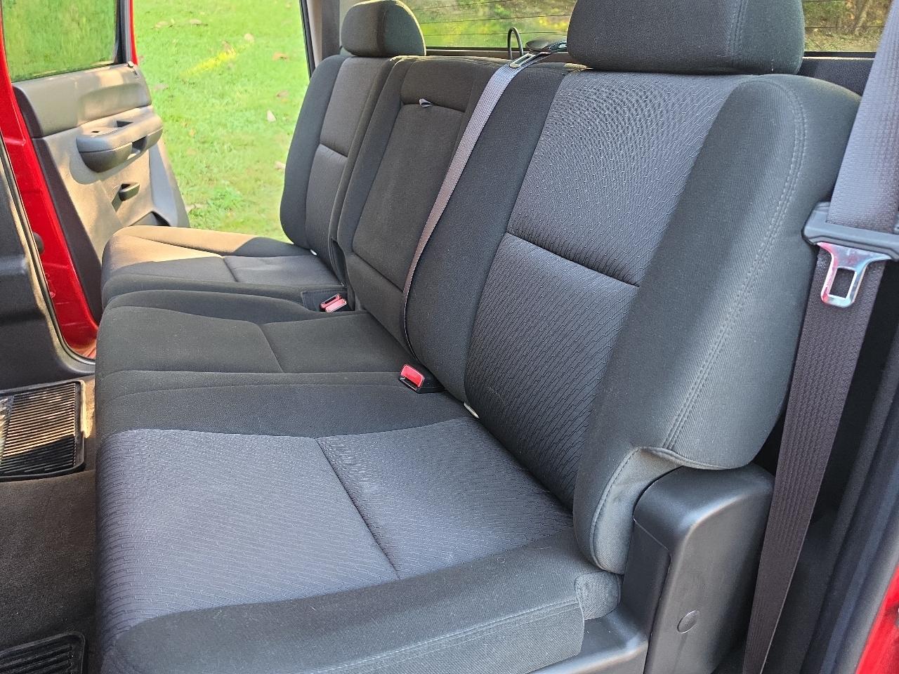 Chevrolet Silverado 1500 4WD Crew Cab 143.5" LT 2012
