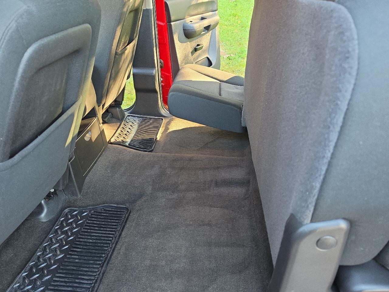 Chevrolet Silverado 1500 4WD Crew Cab 143.5" LT 2012
