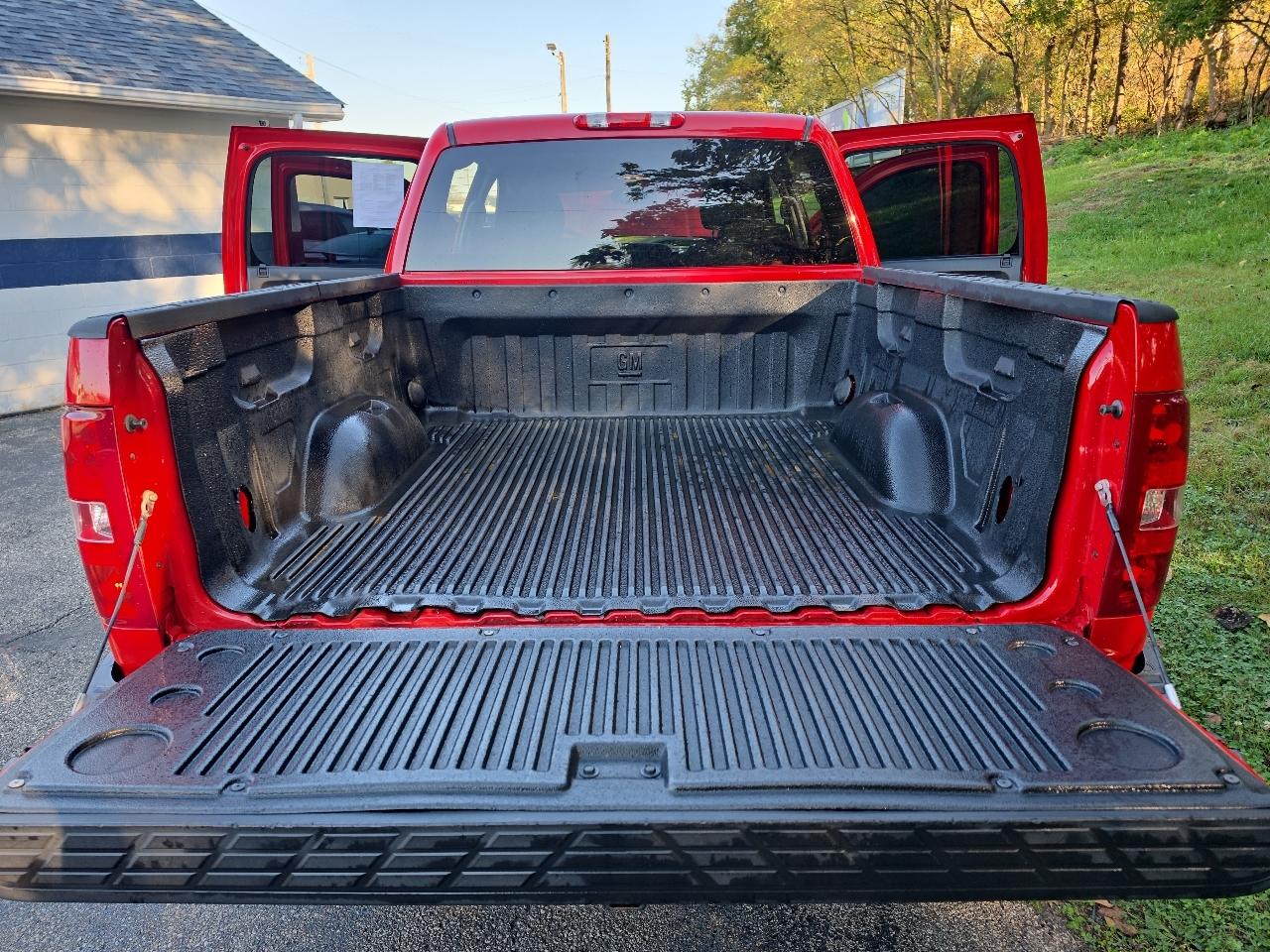 Chevrolet Silverado 1500 4WD Crew Cab 143.5" LT 2012