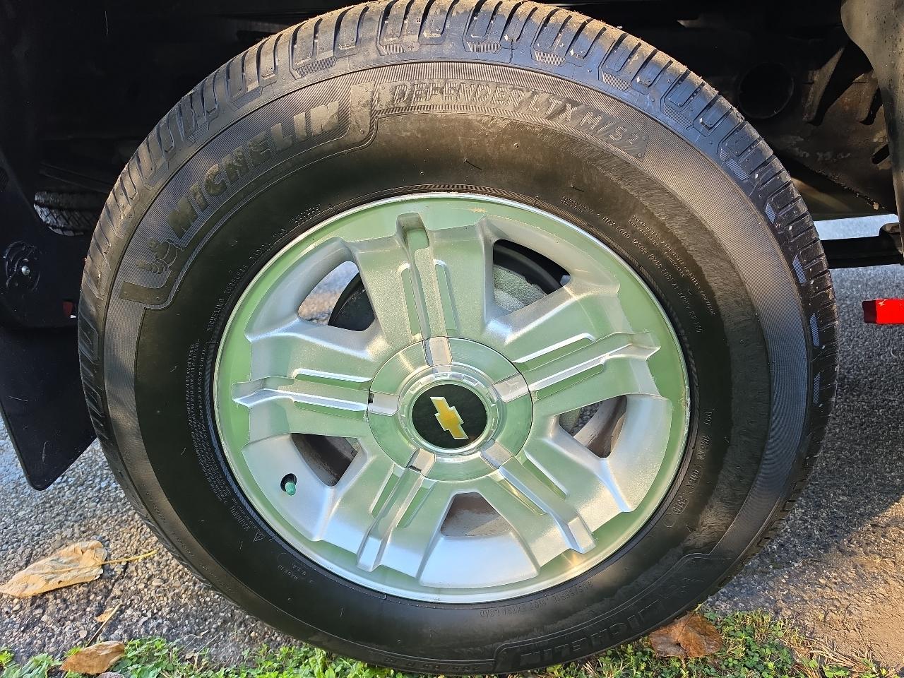 Chevrolet Silverado 1500 4WD Crew Cab 143.5" LT 2012