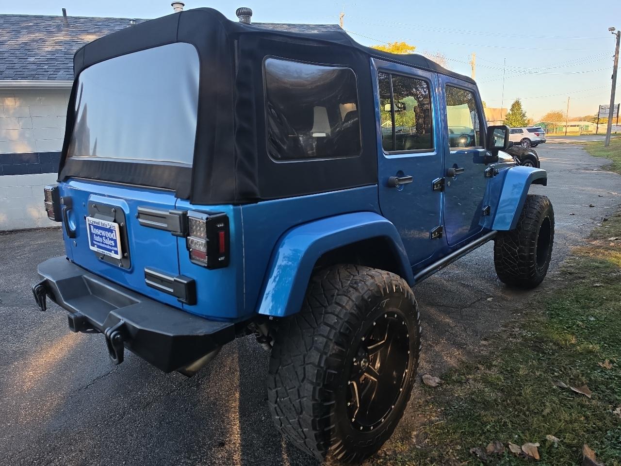 Jeep Wrangler Unlimited 4WD 4dr Sahara 2015