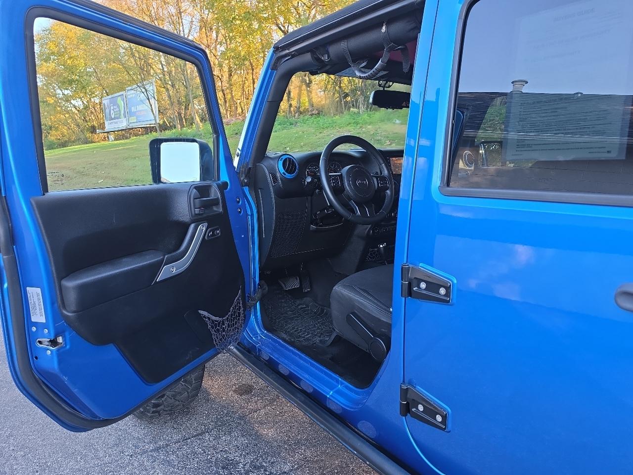 Jeep Wrangler Unlimited 4WD 4dr Sahara 2015