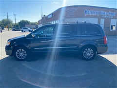 2013 Chrysler Town & Country 