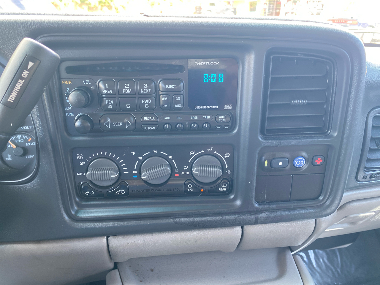 Chevrolet Suburban 1500 4WD 2002 Chevrolet Suburban 1500 4WD 2002