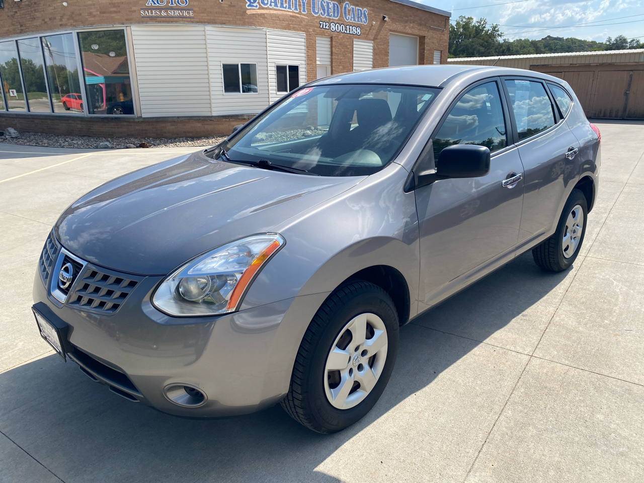 2010 Nissan Rogue S AWD photo 2