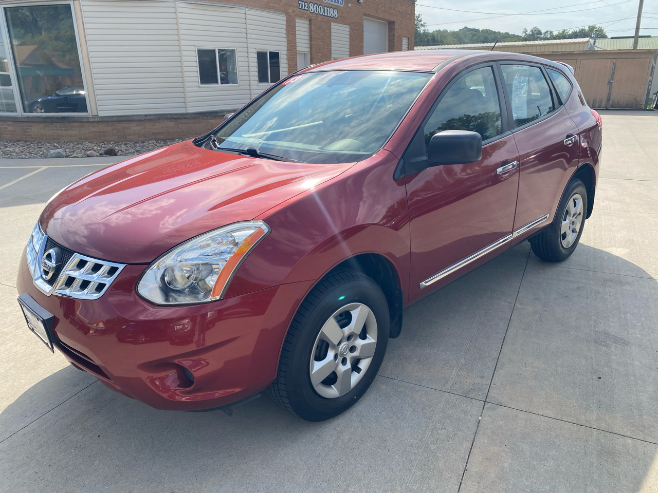 2013 Nissan Rogue S AWD photo 2