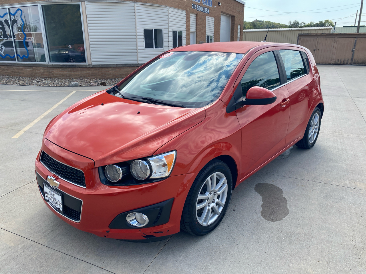 2013 Chevrolet Sonic LT photo 2