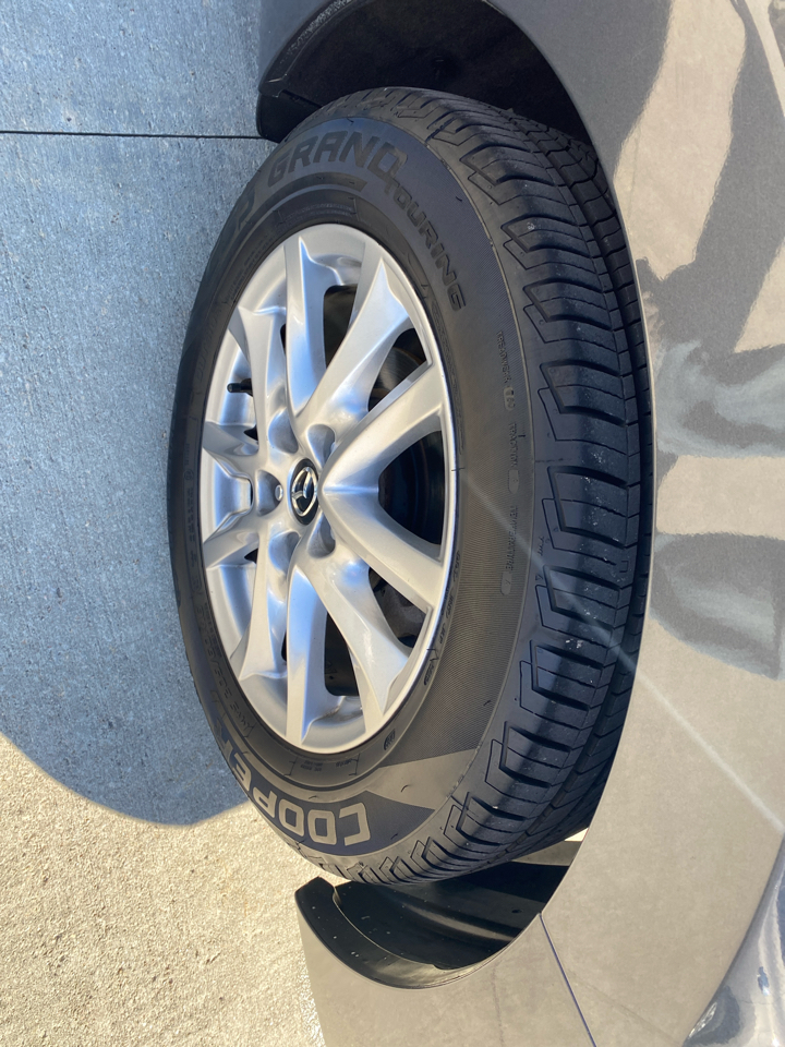 Mazda MAZDA3 I Grand Touring AT 4-Door 2014 Mazda MAZDA3 I Grand Touring AT 4-Door 2014