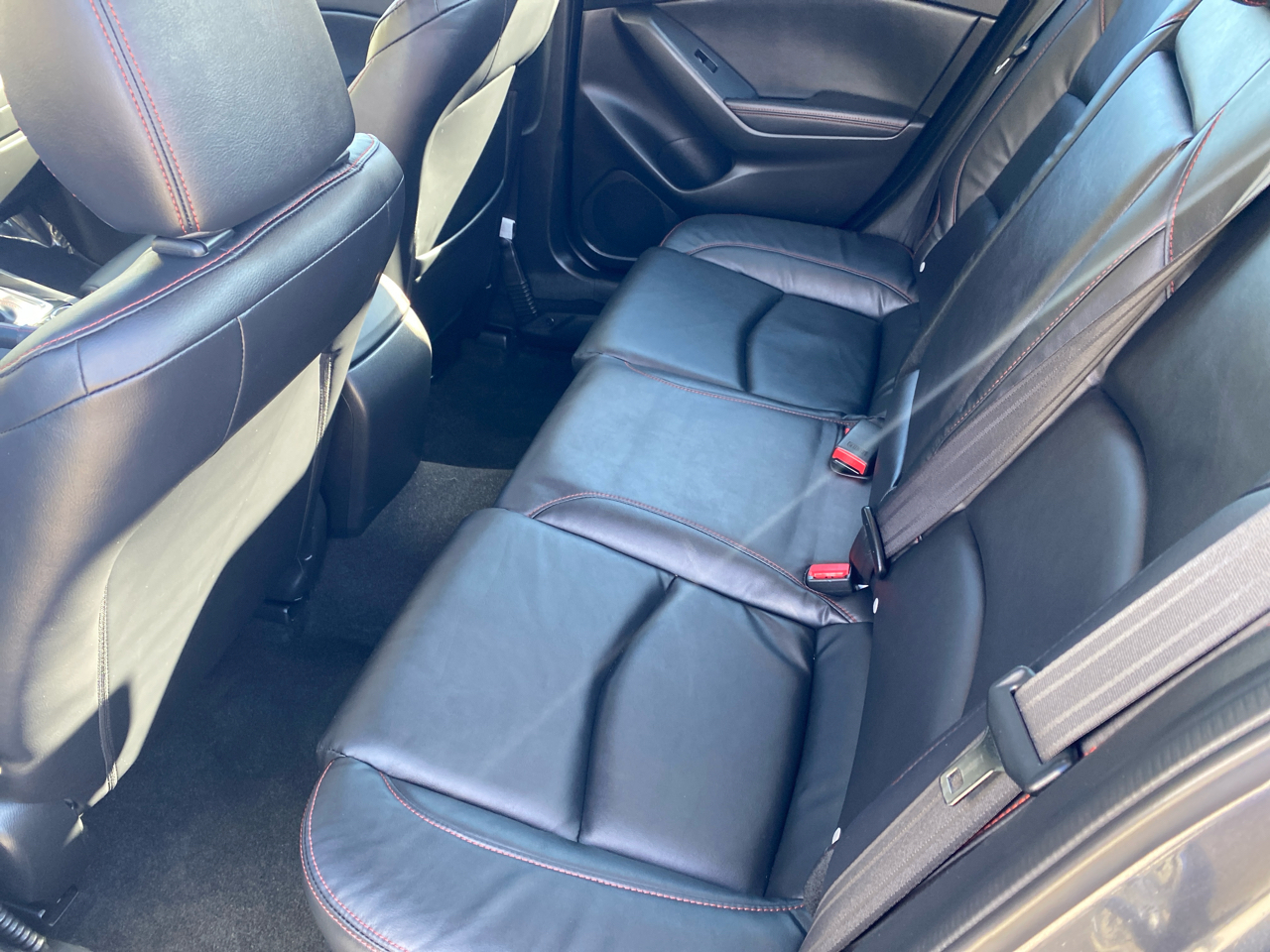 Mazda MAZDA3 I Grand Touring AT 4-Door 2014 Mazda MAZDA3 I Grand Touring AT 4-Door 2014