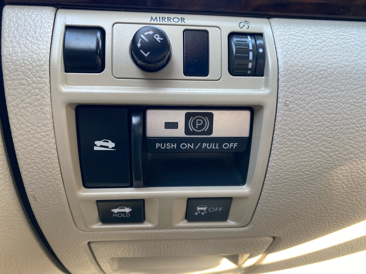 Subaru Legacy 2.5i Limited 2013