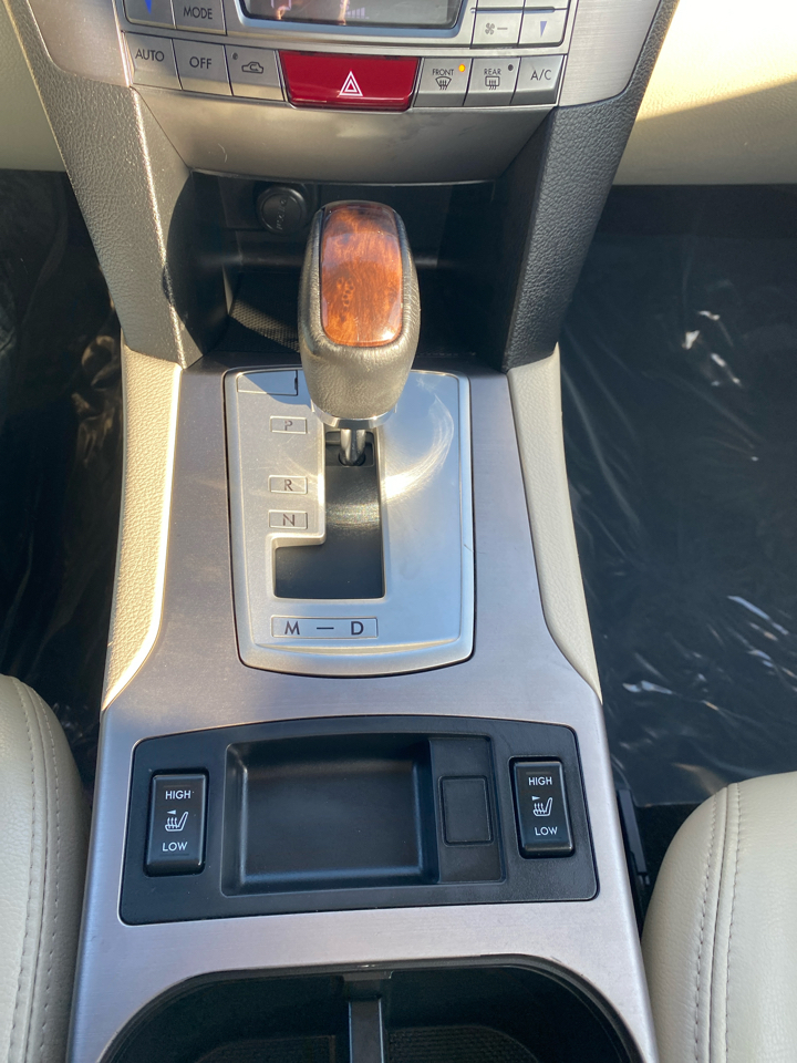 Subaru Legacy 2.5i Limited 2013