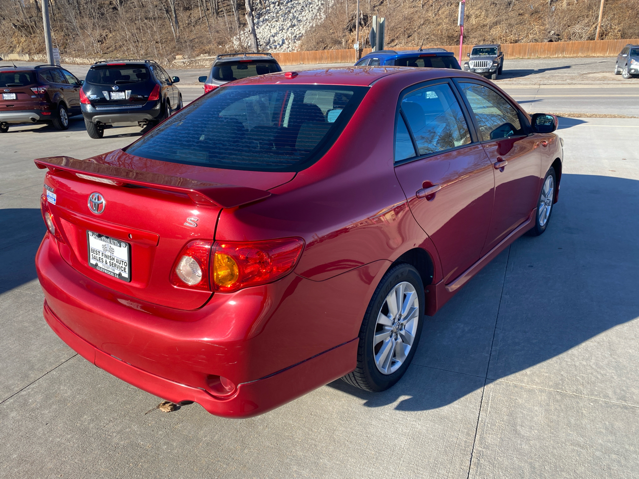 Toyota Corolla Base 5-Speed MT 2010