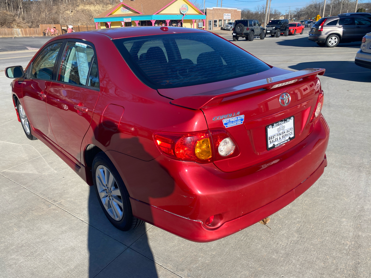 Toyota Corolla Base 5-Speed MT 2010
