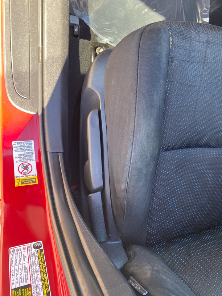 Toyota Corolla Base 5-Speed MT 2010