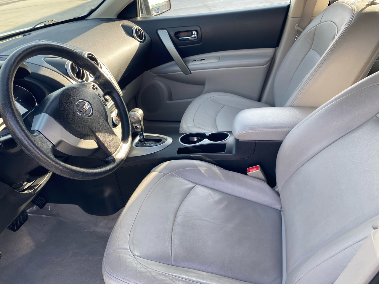 Nissan Rogue S AWD 2011