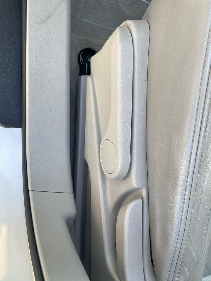 Nissan Rogue S AWD 2011