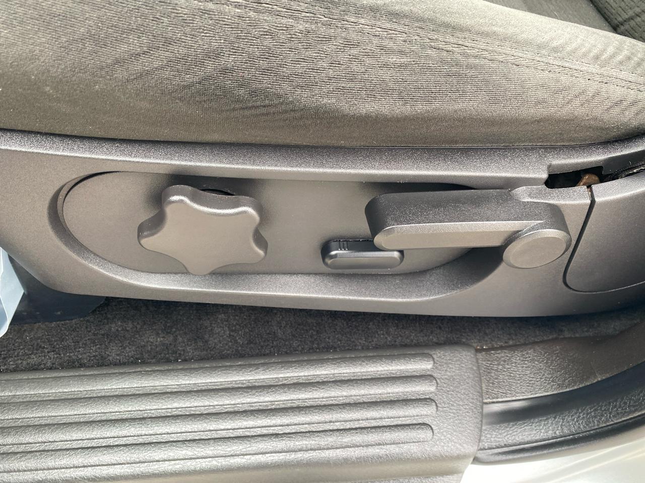 Ford Explorer XLT 4.0L 4WD 2010