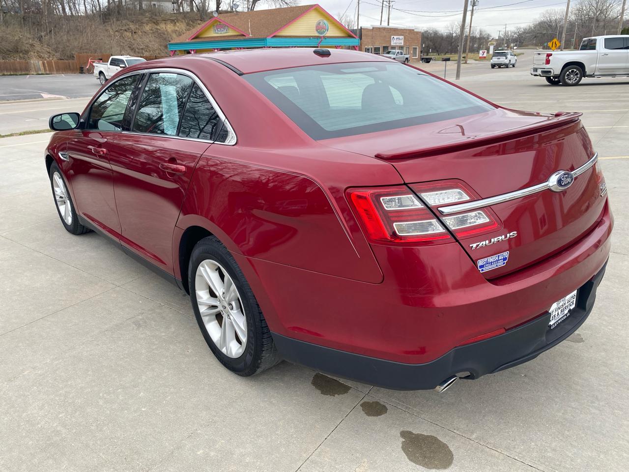 Ford Taurus SEL FWD 2014