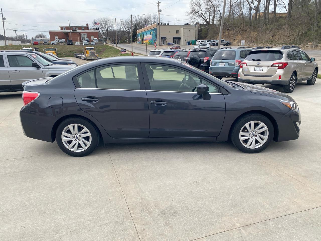 Subaru Impreza 2.0i Premium PZEV 4-Door 2016