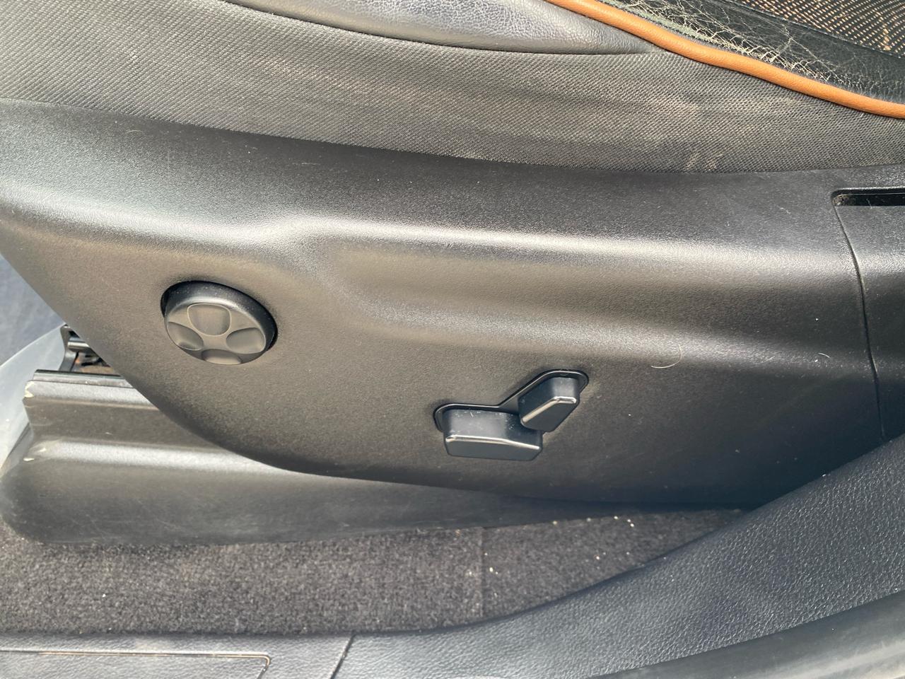 Jeep Grand Cherokee Laredo 4WD 2011