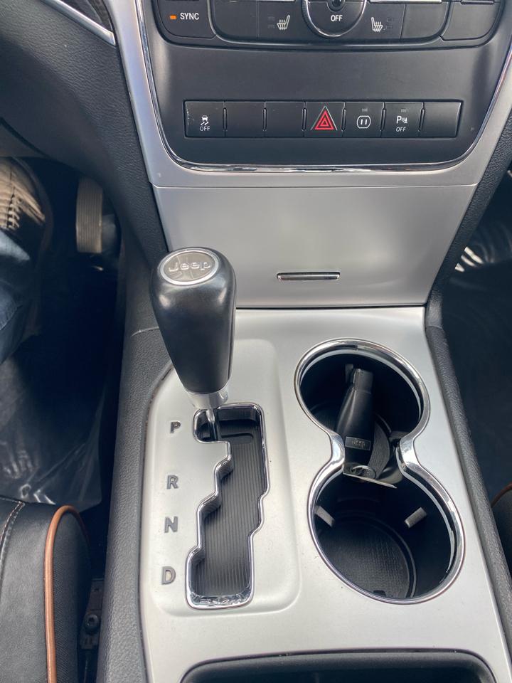 Jeep Grand Cherokee Laredo 4WD 2011