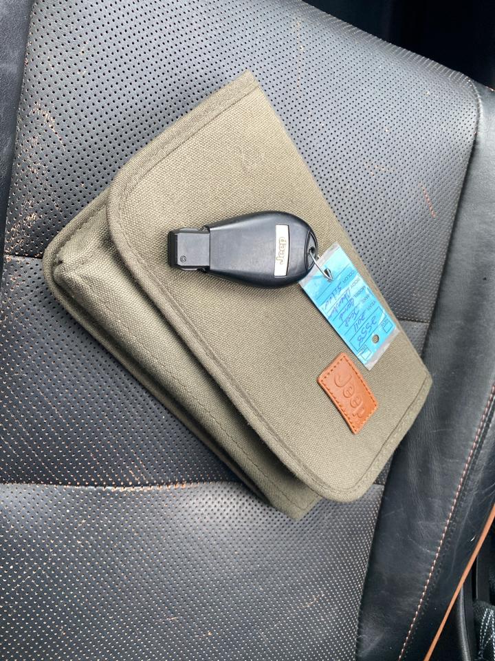 Jeep Grand Cherokee Laredo 4WD 2011