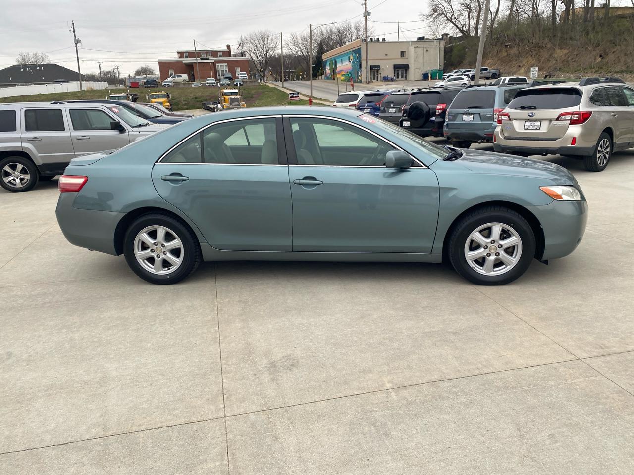 Toyota Camry XLE 5-Spd AT 2009