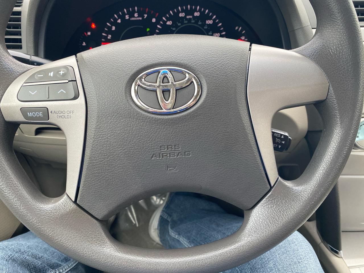 Toyota Camry XLE 5-Spd AT 2009