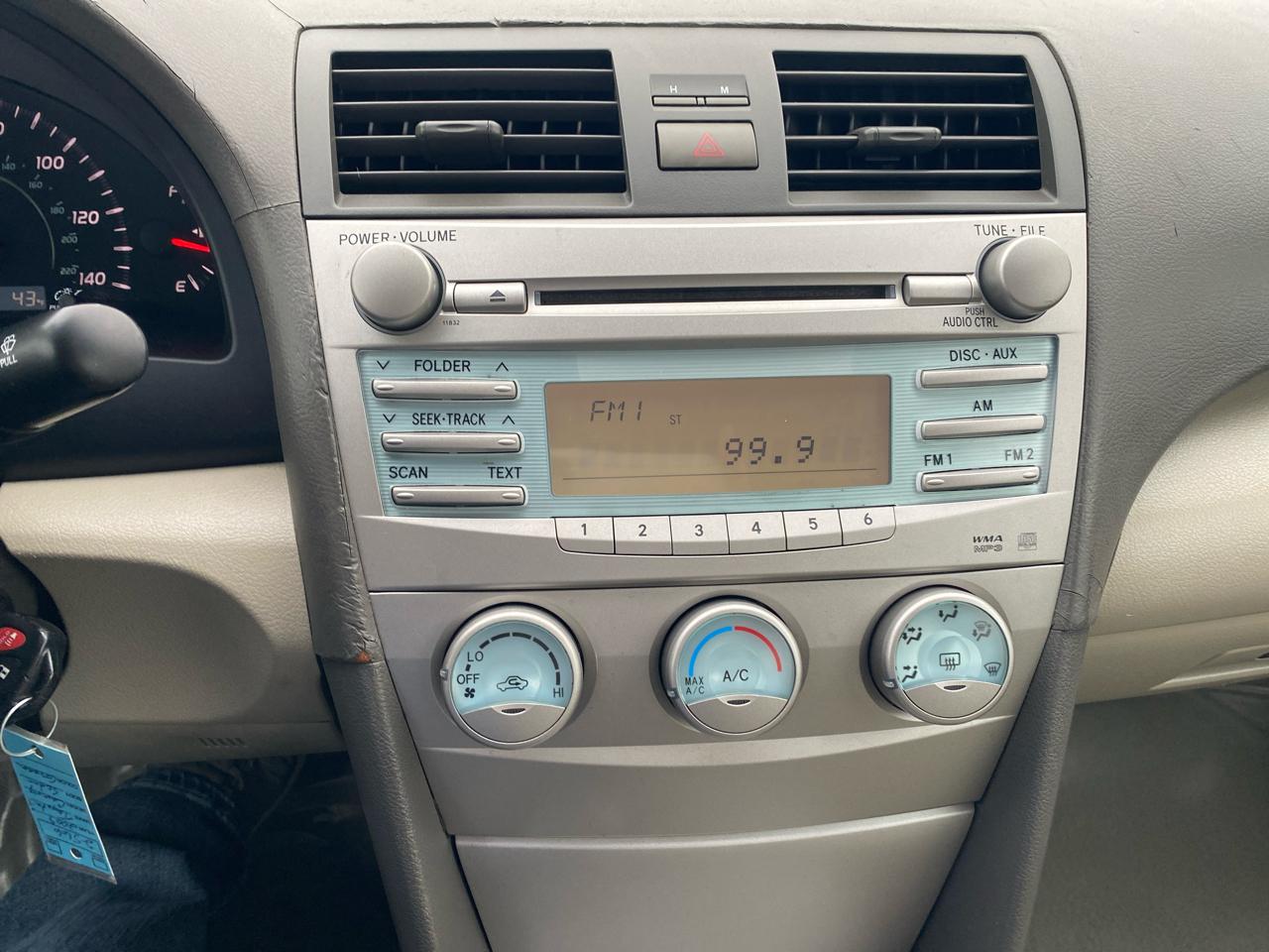 Toyota Camry XLE 5-Spd AT 2009