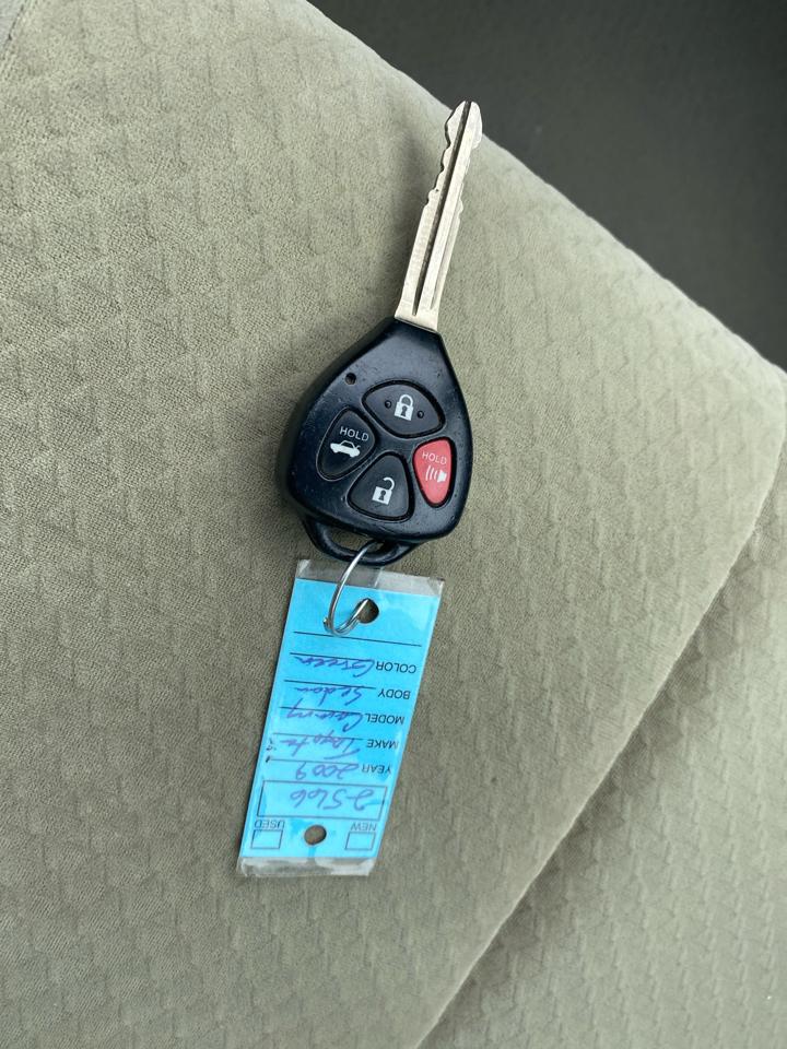 Toyota Camry XLE 5-Spd AT 2009