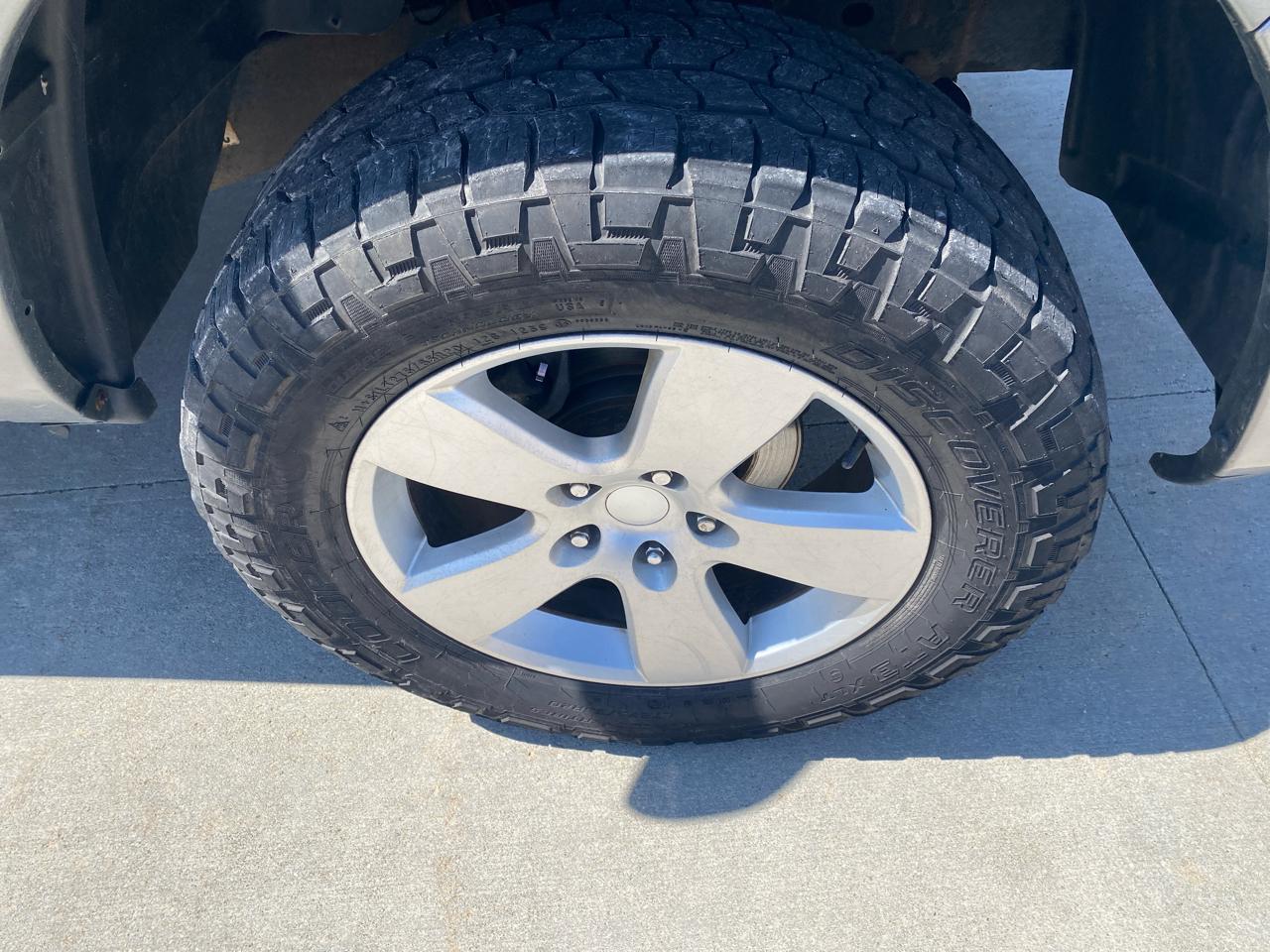 Dodge Ram 1500 SLT Crew Cab 4WD 2009