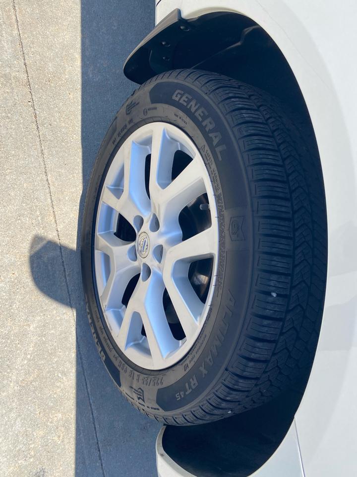 Nissan Rogue S AWD 2013