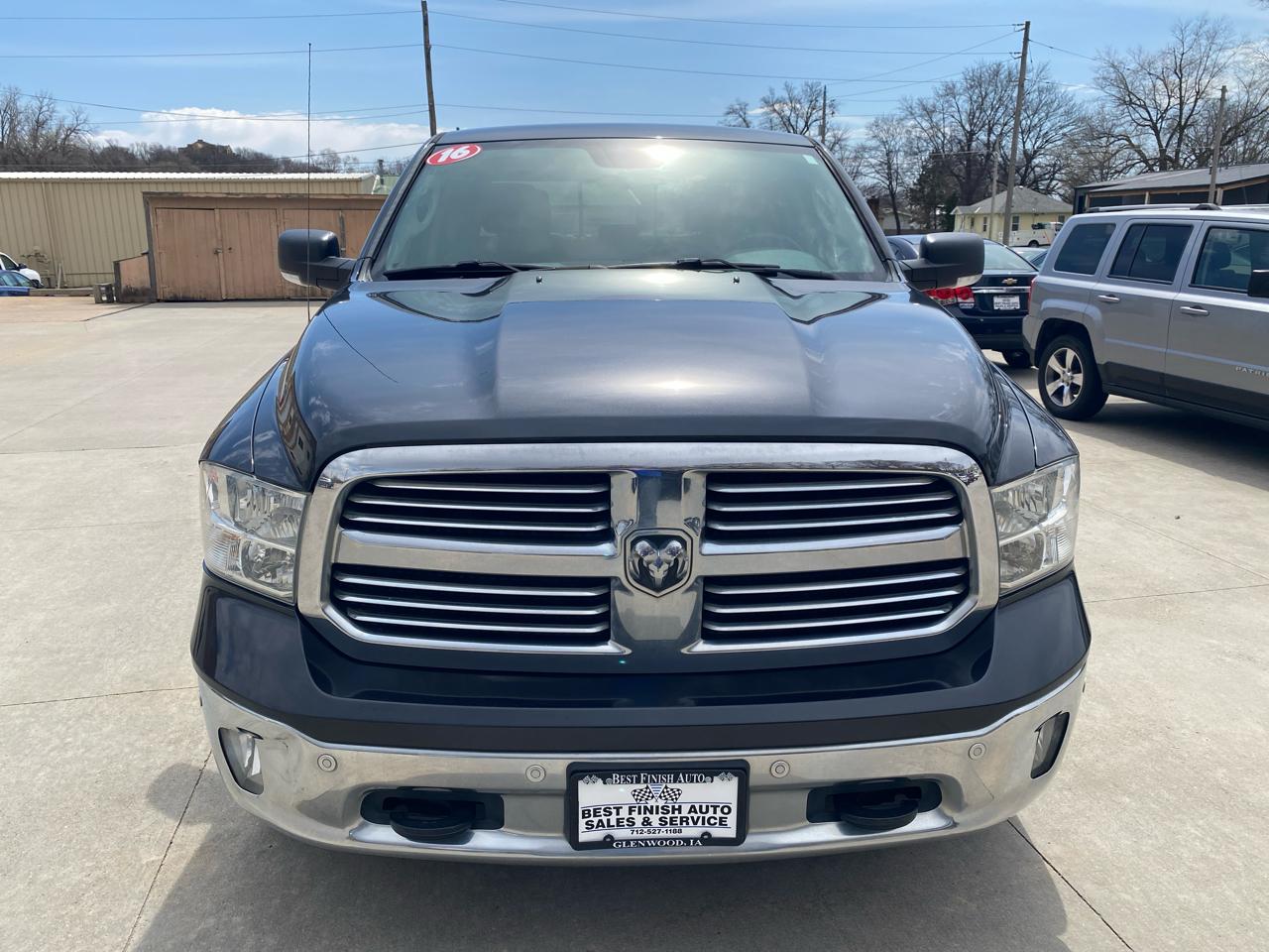 RAM 1500 4WD Crew Cab 140.5" Lone Star 2016