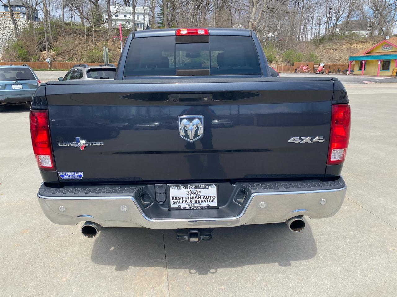 RAM 1500 4WD Crew Cab 140.5" Lone Star 2016